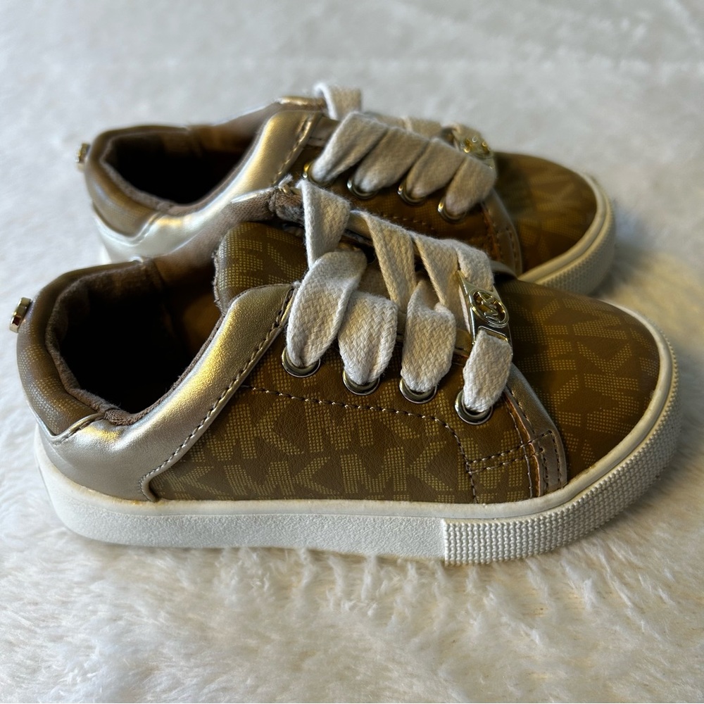 Michael Kors Kids Girls Sneakers Size 6 Beige Gold Low Top Slip On Lace Up